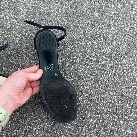 Chinese Laundry Black Block Heel - Picture 5 of 6